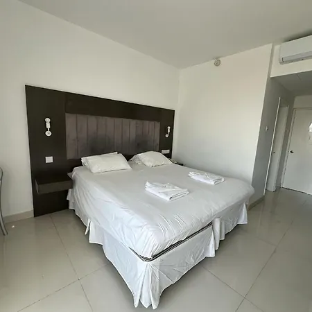 Napa Jay 3*